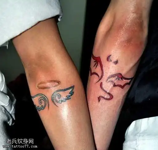 手臂情侣恶魔天使翅膀纹身图案