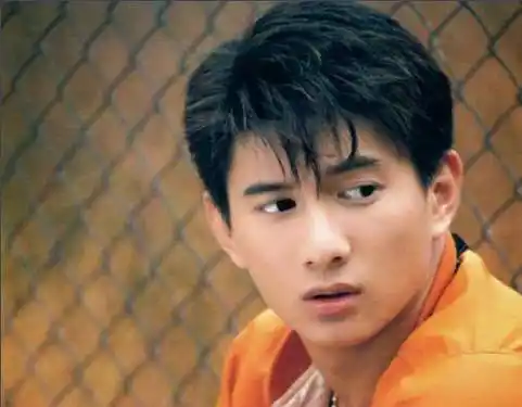 "小帅虎"陈志朋50岁再翻红:人生最大的幸运,是选择不认命