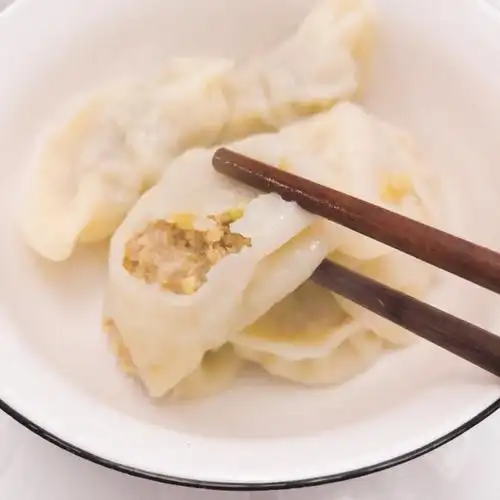 oliviastan做的猪肉酸菜饺子