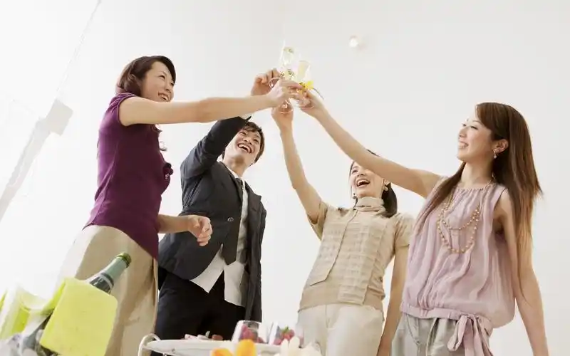 朋友聚会,高清图片-壁纸族