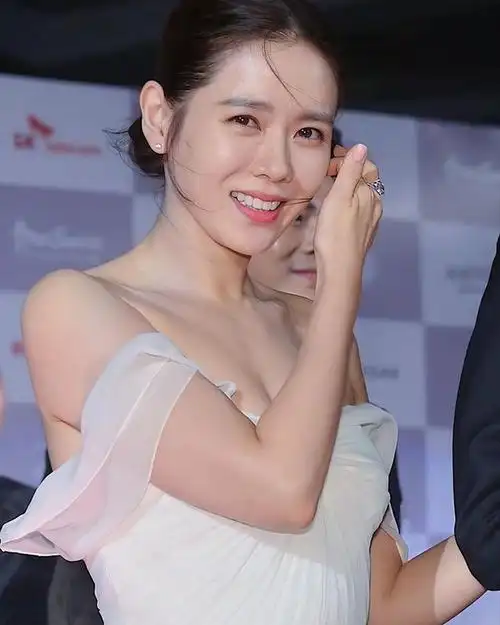 个人很喜欢孙艺珍,求大家发一些她的美照? - 知乎