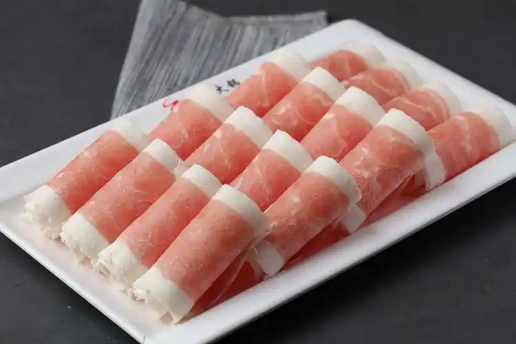 谷饲肥牛--选用谷饲肥牛专用盘带底座, 出餐标准:200克