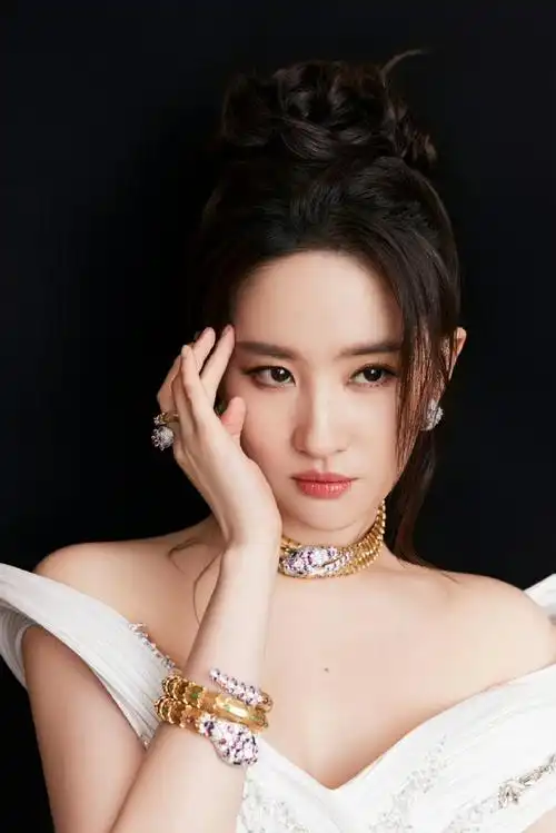 island fashion radar 岛时尚雷达##刘亦菲##刘亦菲宝格丽全球品牌