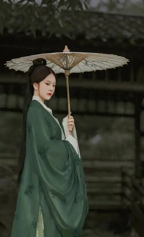 温婉大气的古装美人唯美图片