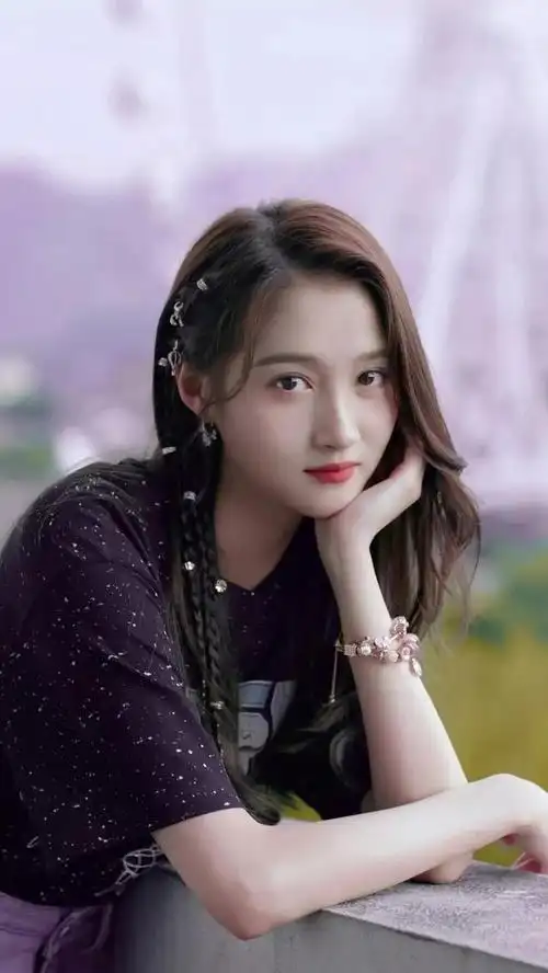 明星关晓彤简介明星关晓彤个人简历