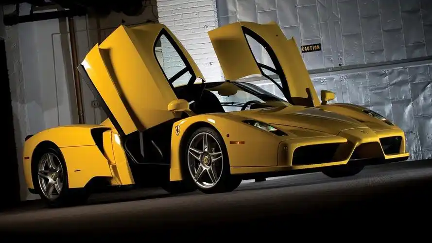 霸气的法拉利恩佐