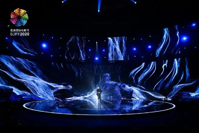 蔡徐坤北京国际电影节#蔡徐坤北京国际电影节舞台造型!