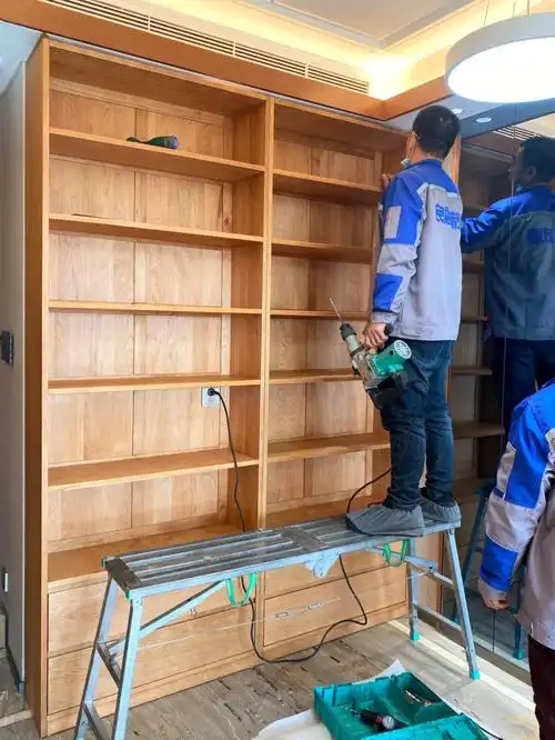 实木家具安装现场把餐厅变成书房怎么样