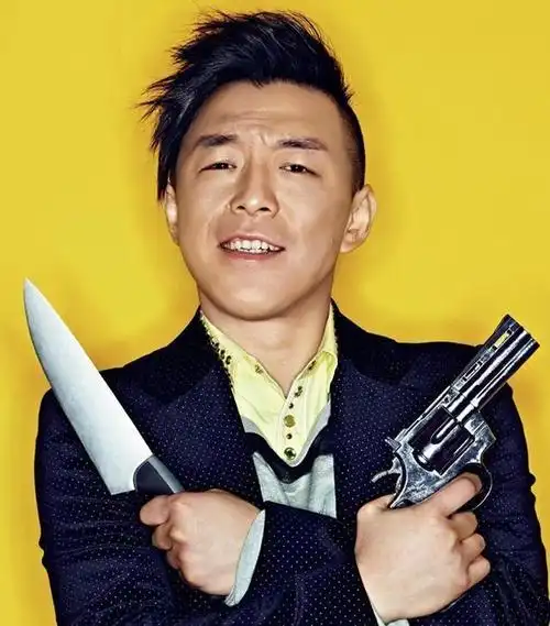 回顾黄渤普通妻子是我掌心宝成名后抛弃糟糠妻那还是人吗