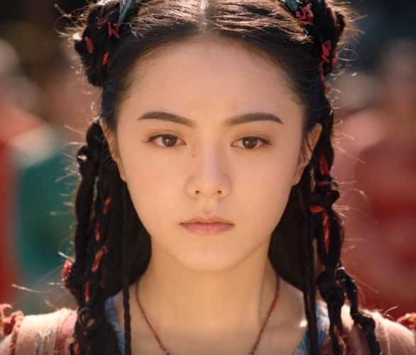 玲珑开播赵今麦首次挑战古装造型颜值演技大获好评