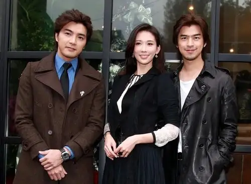 原来贺军翔和邱泽不是一个人