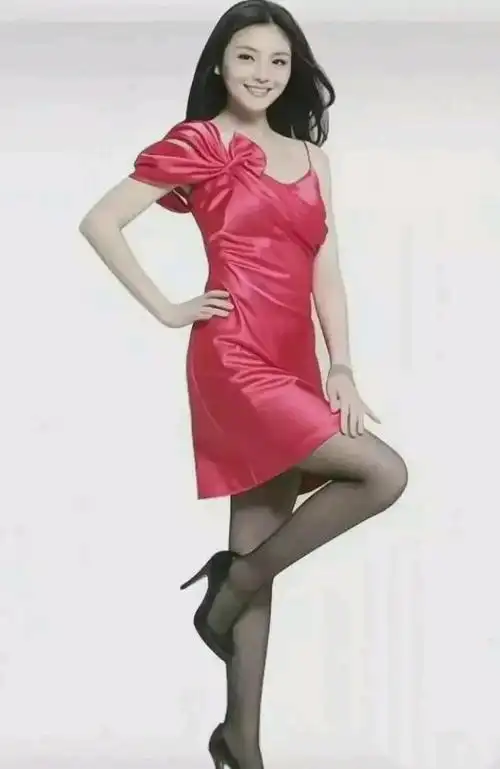 多年前,大s给浪莎拍的代言广告照,那时候身材苗条容颜娇媚!_网易订阅