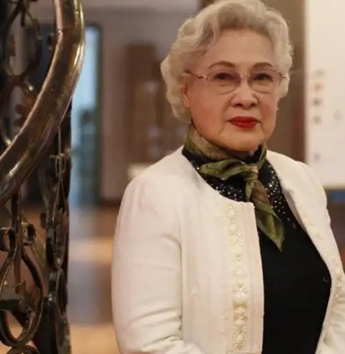 "奶奶"级年轻照,个个都是顶级美女,眼睛会说话,表情又酷又煞