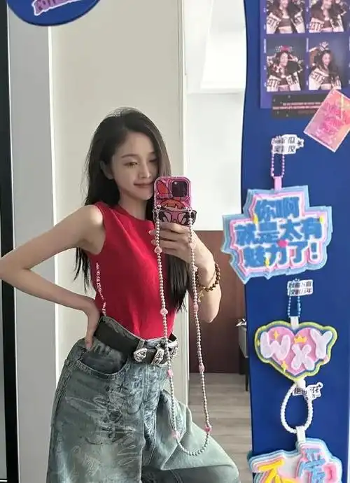 段奥娟又瘦了!脸部经过正骨手术,撞脸蒋依依