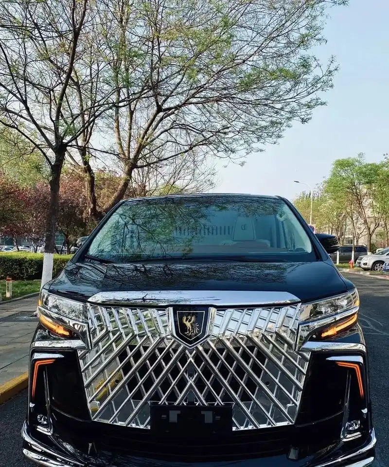 不怕奔驰和路虎 就怕丰田带字母——丰田世纪 金凤凰##经典情 - 抖音