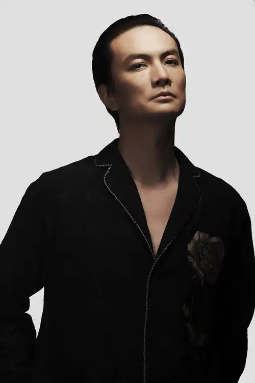 李泉新歌mv曝光 超现实主义色彩浓厚