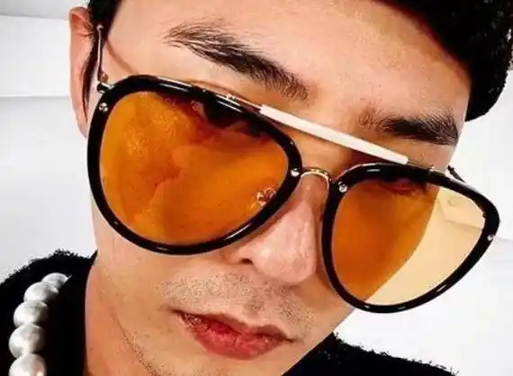 权志龙开始放飞自我?