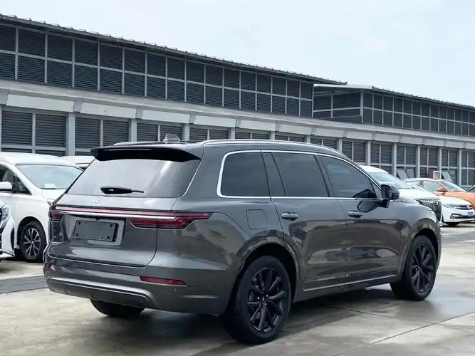 理想one20款7座灰上牌日期2020年5月车辆车型越野车车辆产地国产车辆