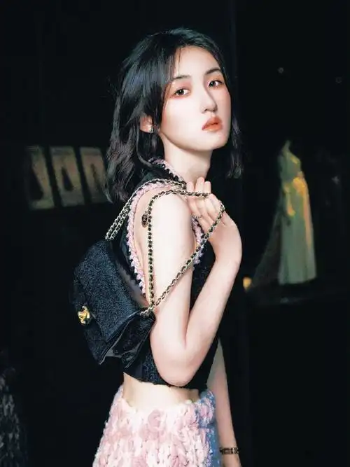 张子枫香奈儿品牌形象大使