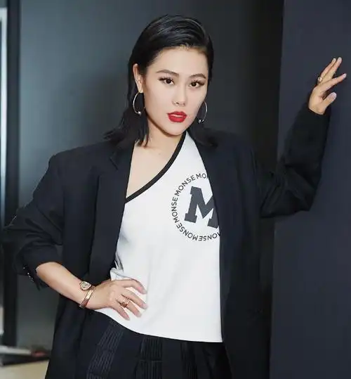 你分得清吗袁娅维发照片回应被认成马思纯