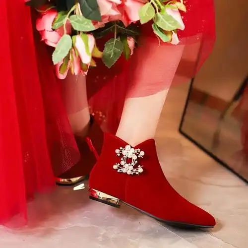 2021年新款小众高级感不累脚冬天高档婚鞋冬季秀和服配新娘鞋鞋