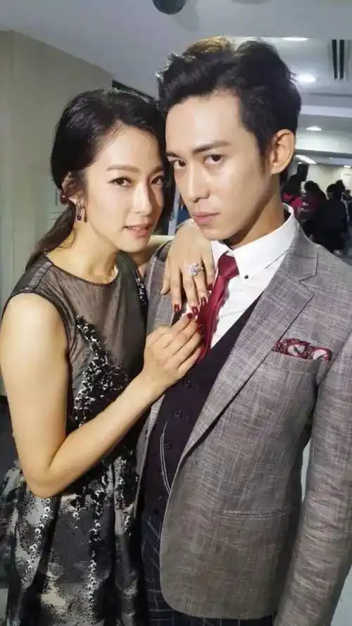 赖雅妍陈楚河东京甜蜜约会,在不在一起,你俩能不能给个准话!