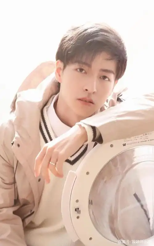 校草不只有颜值,更有实力!