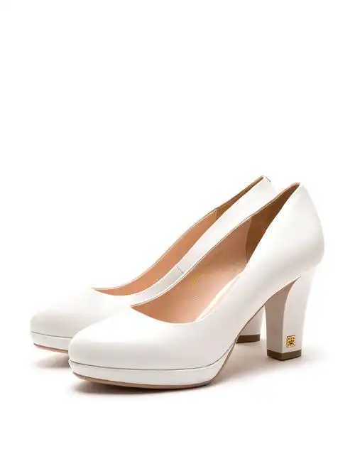 简约圆头 白色胎牛皮高跟鞋