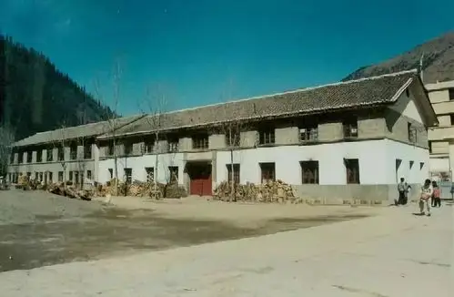 【壤塘建县60年巡礼】"花园般的学校 花朵般的学生"在壤塘