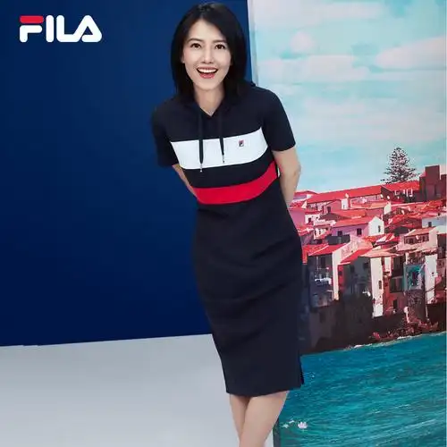 fila斐乐女裙连衣裙高圆圆同款2022年夏季连帽女子运动休闲连衣裙