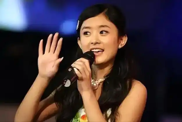 人前拼命三娘,人后拼命爬床,"朝阳v姐"赵丽颖不堪回首的过往