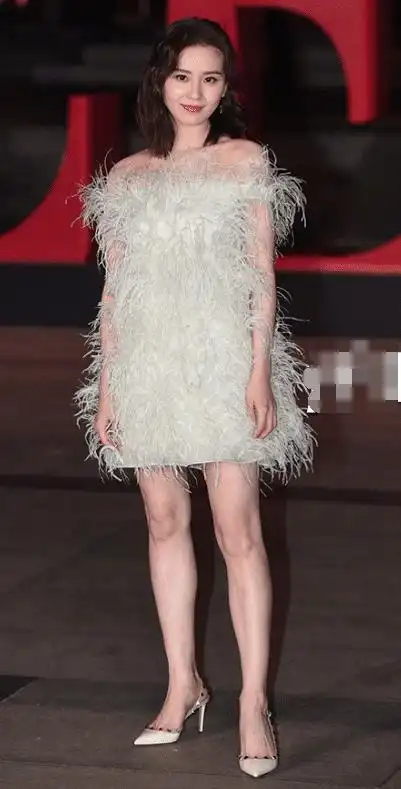 刘诗诗才是"生图杀手"吧?怼脸拍最为致命,看到腿后移不开眼