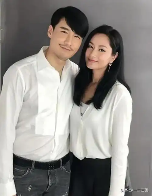 网友分析:圈外人可能性大!|瞿颖|隐婚|模特|赵子琪|胡歌老婆_网易订阅