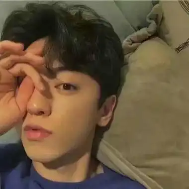 帅气男生头像超有氛围感 很帅的成熟男生头像_男生头像_美头网