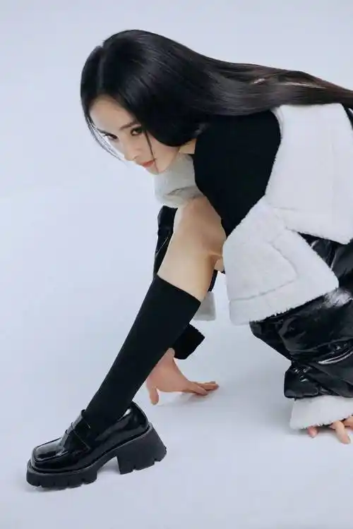 杨超越杨幂的高筒靴穿搭真的可以半永久