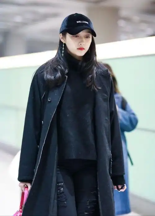 关晓彤早该换路线了穿一身黑色系超a帅起来都没鹿晗啥事