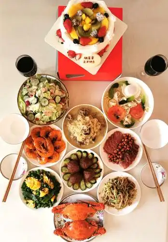 丰盛的生日宴(八菜 红酒)