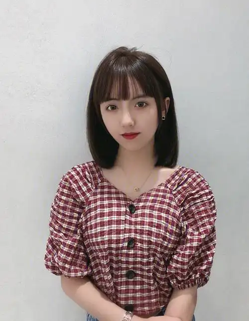 可扎可放这款发型不挑脸型,长度也很好的修饰脸型不管你是微胖女生