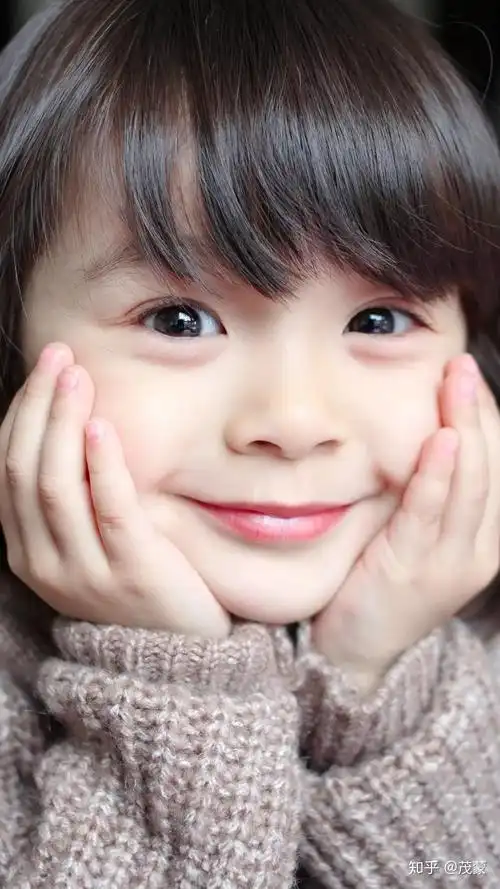 有没有萌宝宝或者小孩的手机壁纸?