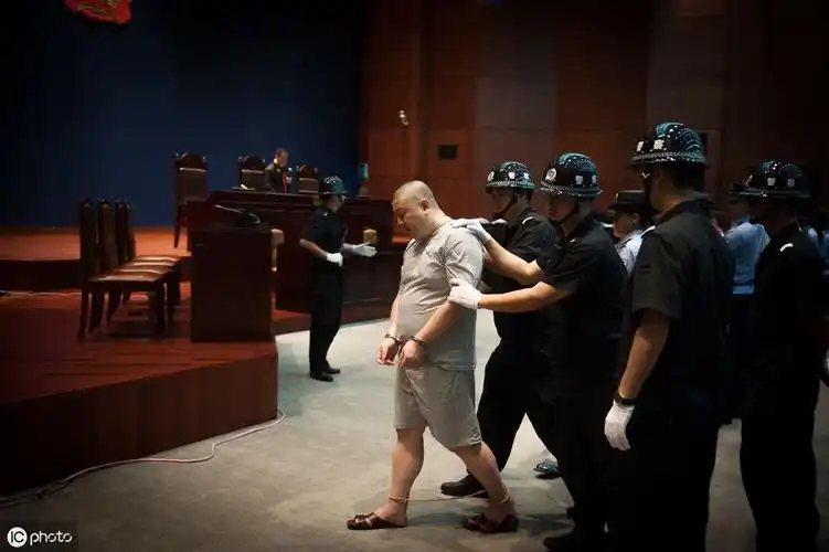 死囚临刑前大多数死刑犯临刑前都是这种状态