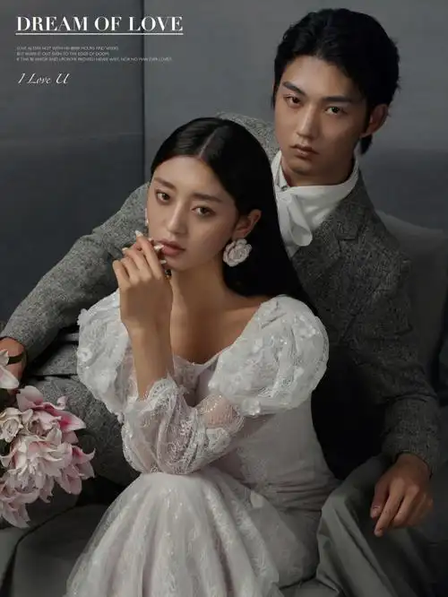 适合挂卧室的婚纱照风格73艺术永不过时