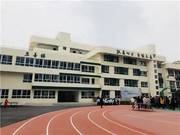 新校园新气象成都十七中初中部入驻新校园