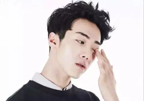 好的定位烫发型都会把发根做蓬松 精品男生定位烫发型欣赏