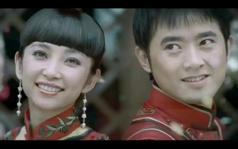 李冰冰和任泉出演的这个短片,颠覆了小时候的我对广告的认知