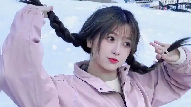 昕燃一笑莫名其妙的成了团宠