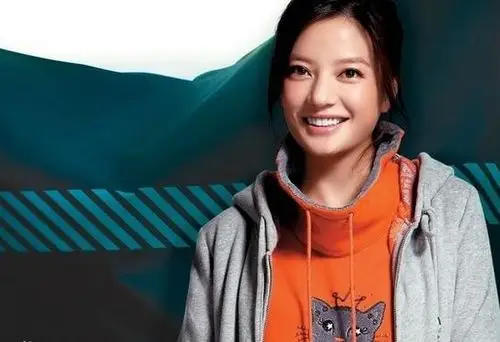 个人经营过酒庄,也是圈内首个进军欧洲葡萄酒业的女明星,据估计个人