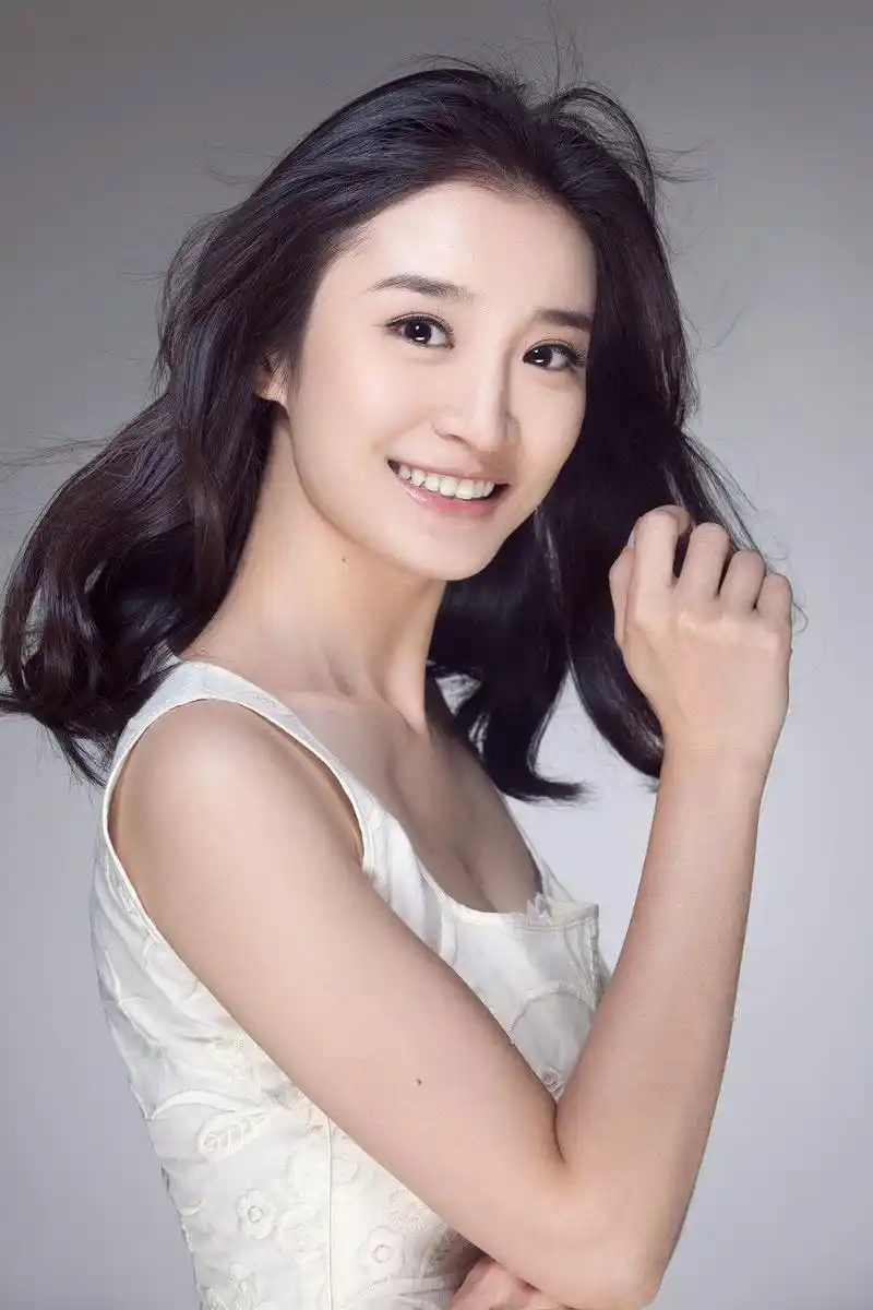 还记得《家有儿女》中杨紫的闺蜜戴明明吗?这变化真的太大了!