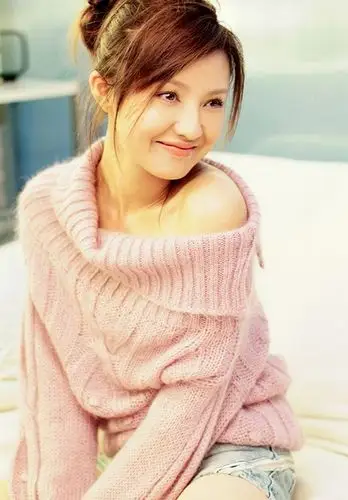 傅晶照片傅晶作品2011年傅晶凭借电视剧《大爱无声》中超卓的演技和