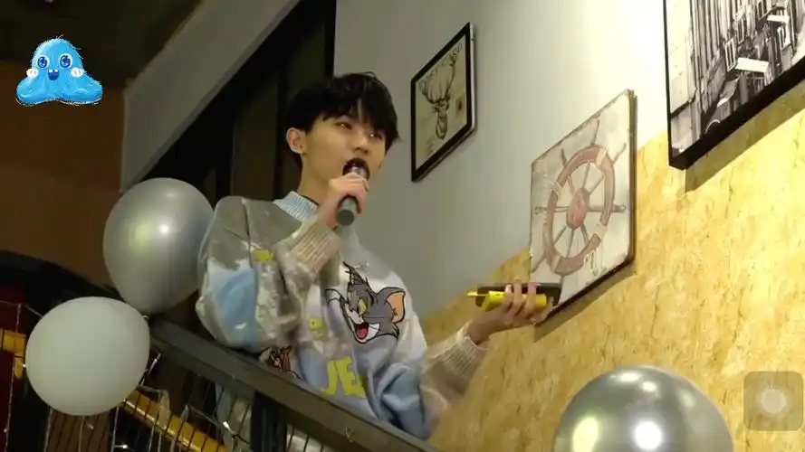 【马嘉祺20201212生日直播片段】小马在哥哥弟弟的陪伴下成年啦!