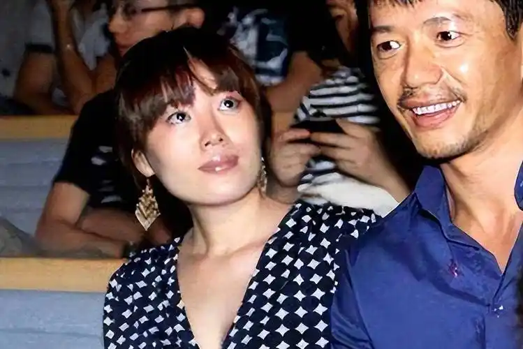 他追了9年才娶了妻,因为妻子怕疼做了12年丁克,余生只